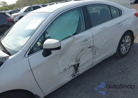 2015 Subaru Legacy 2.5I Premium z USA, uszkodzony, nr VIN 4S3BNAC68F3050166